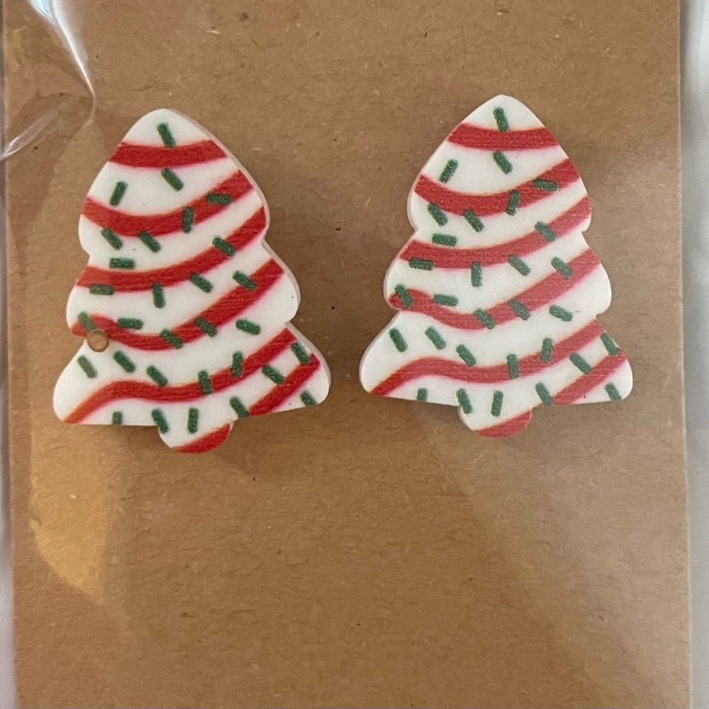 🌹3/$15🌹Christmas Tree snack cake pierced earrings